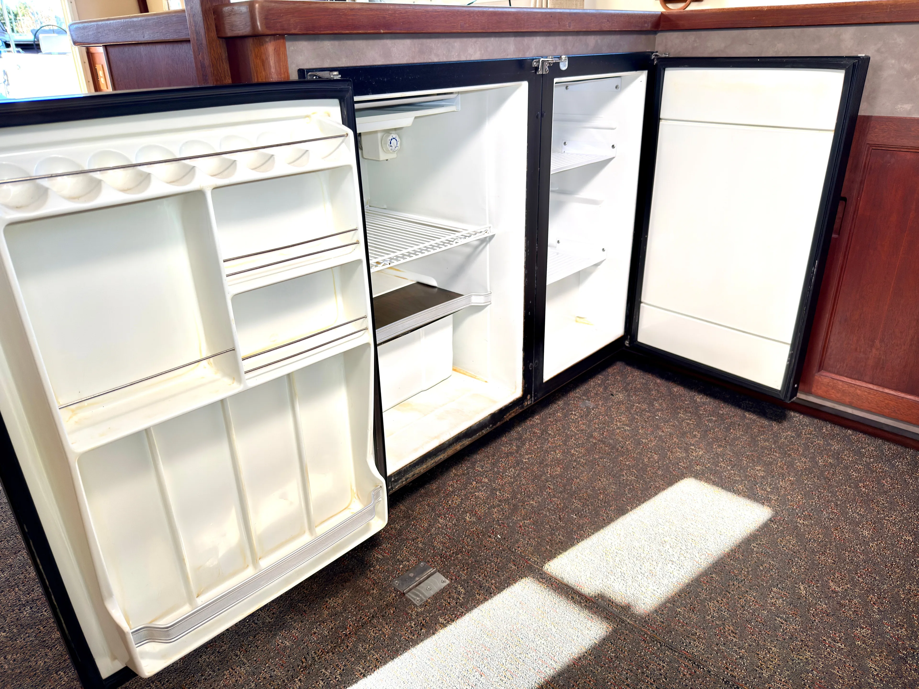 Proud Mary Yacht Photos Pics 