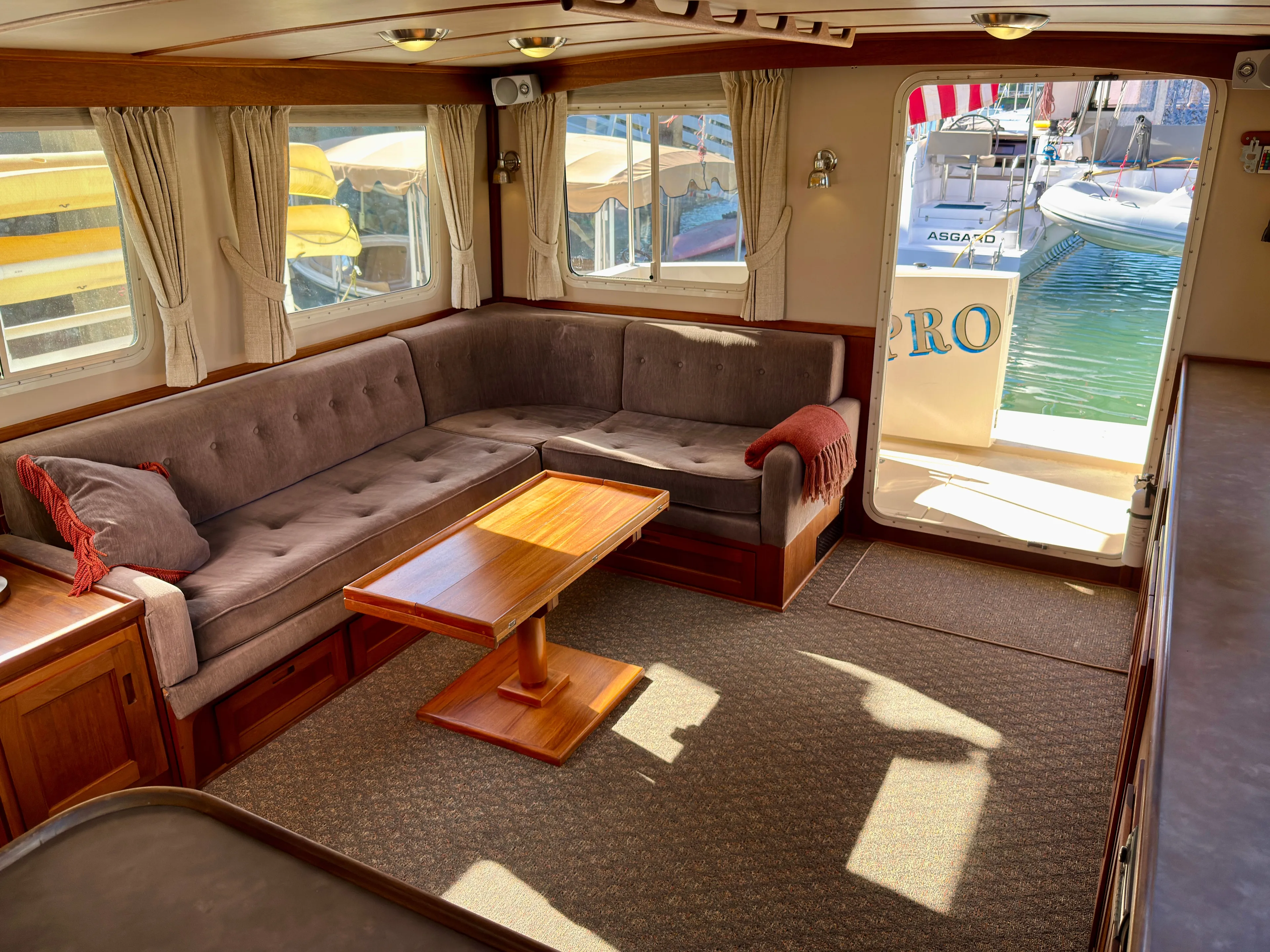 Proud Mary Yacht Photos Pics 