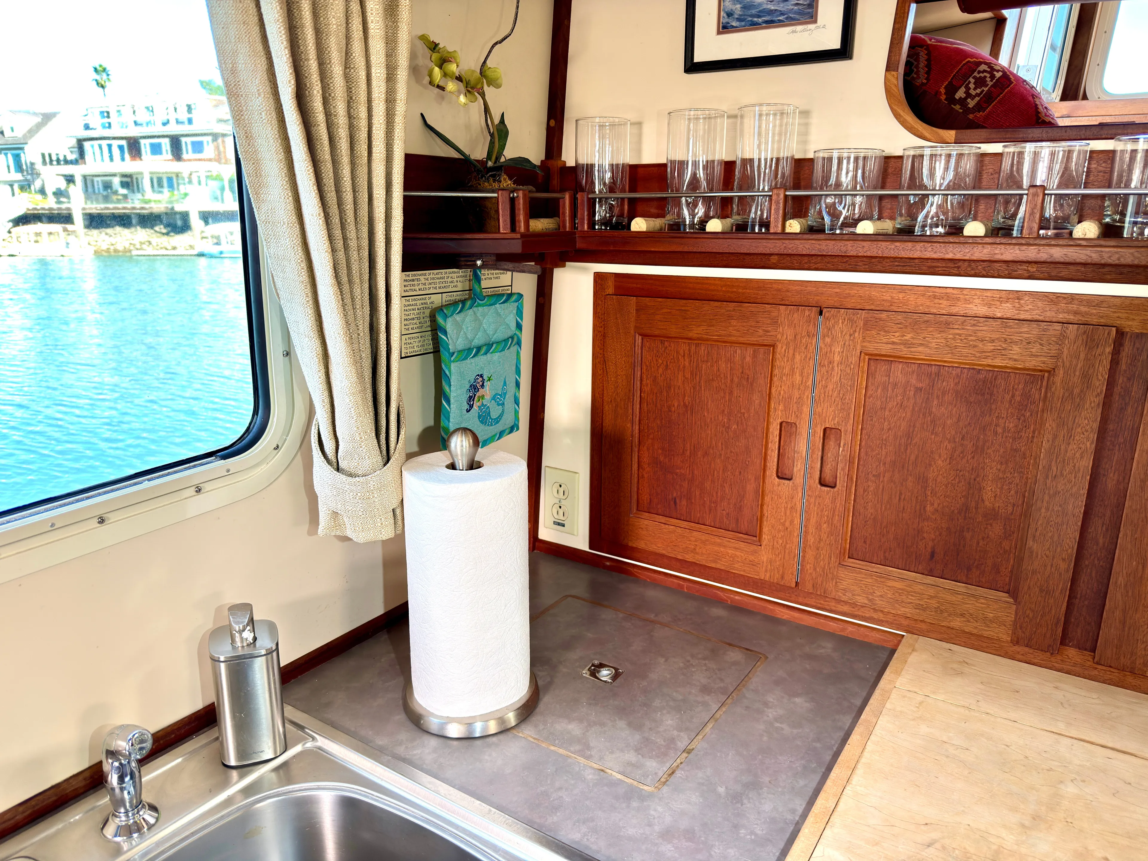 Proud Mary Yacht Photos Pics 