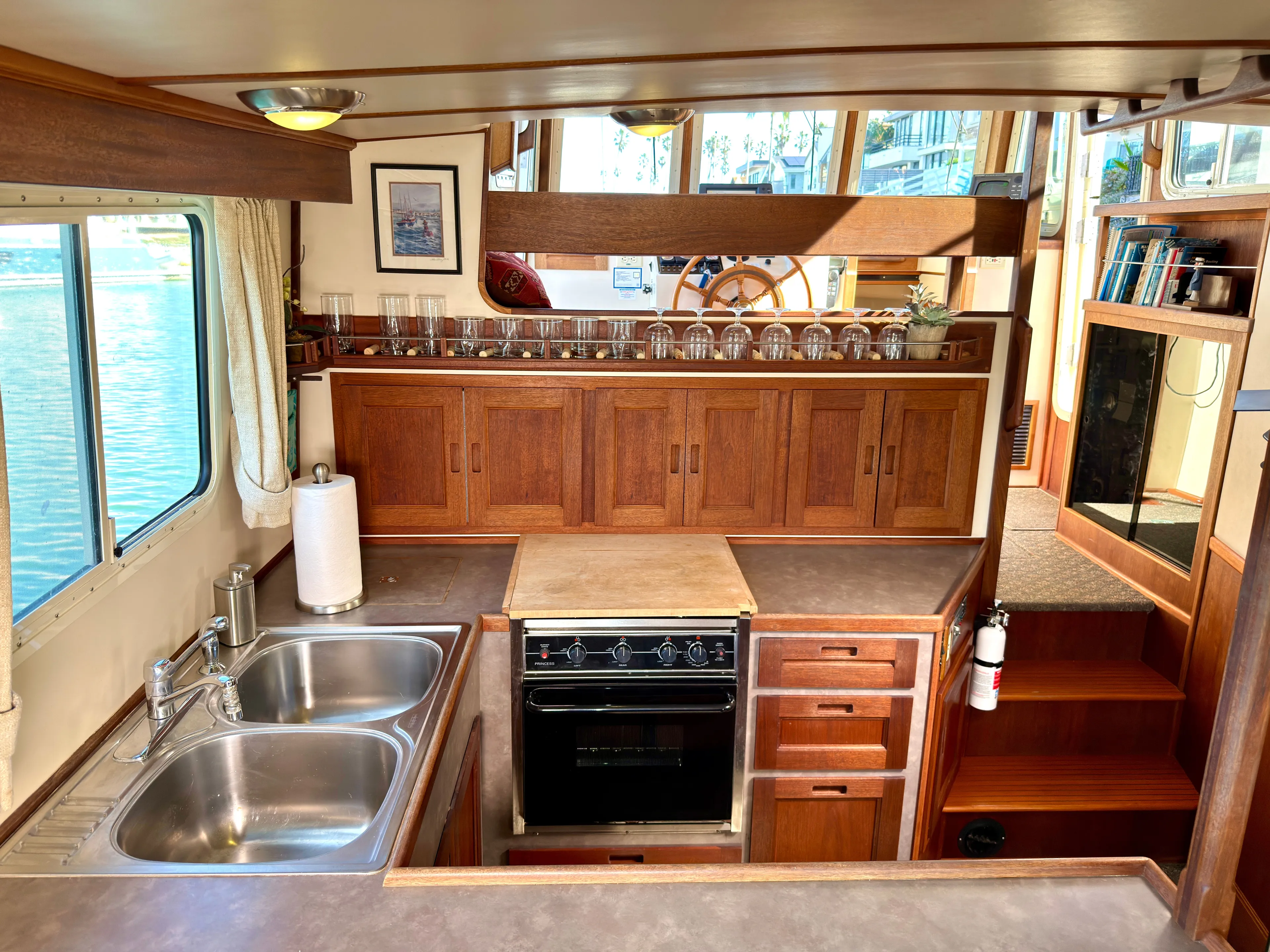 Proud Mary Yacht Photos Pics 