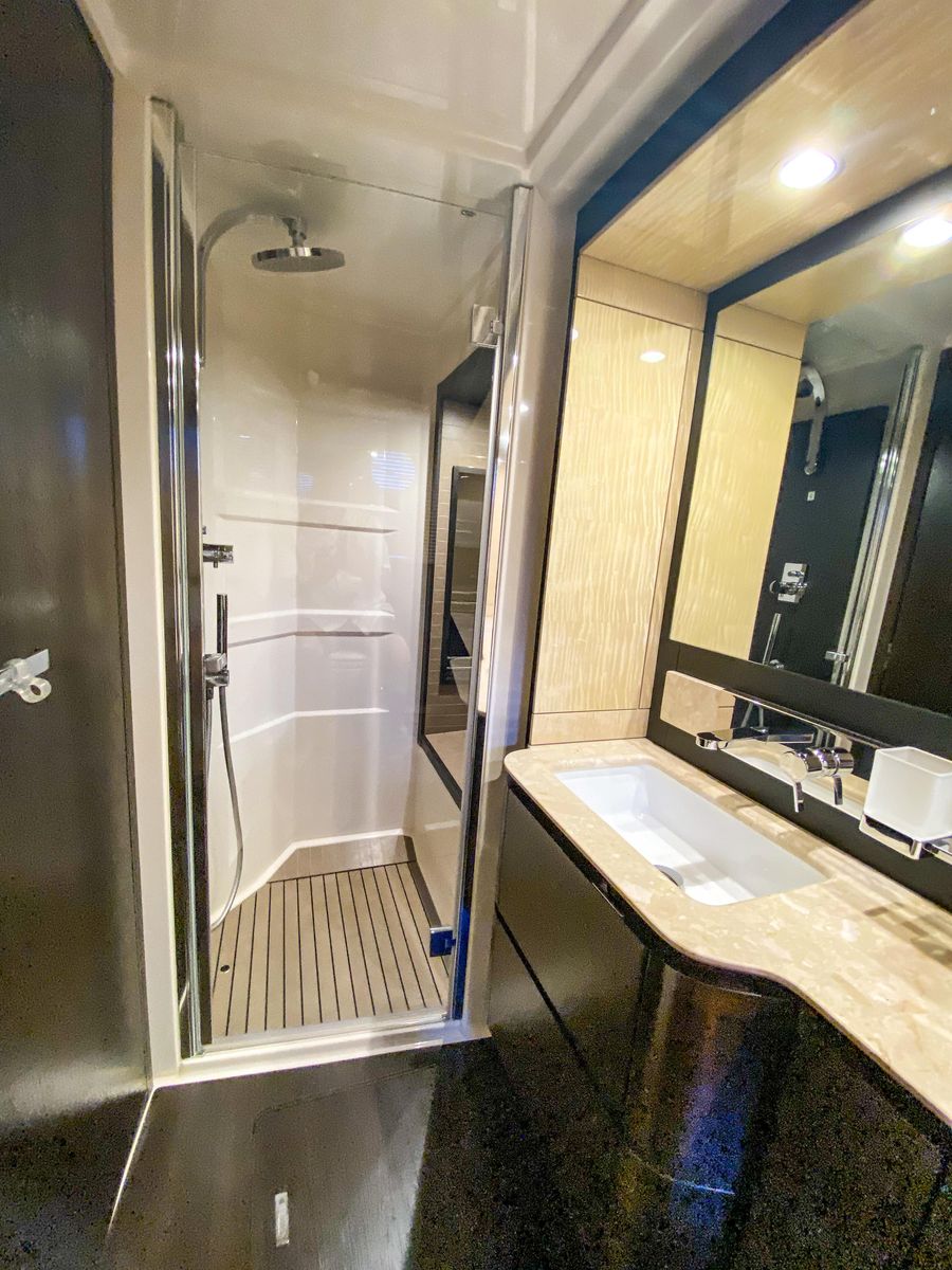 2018 Azimut 66 