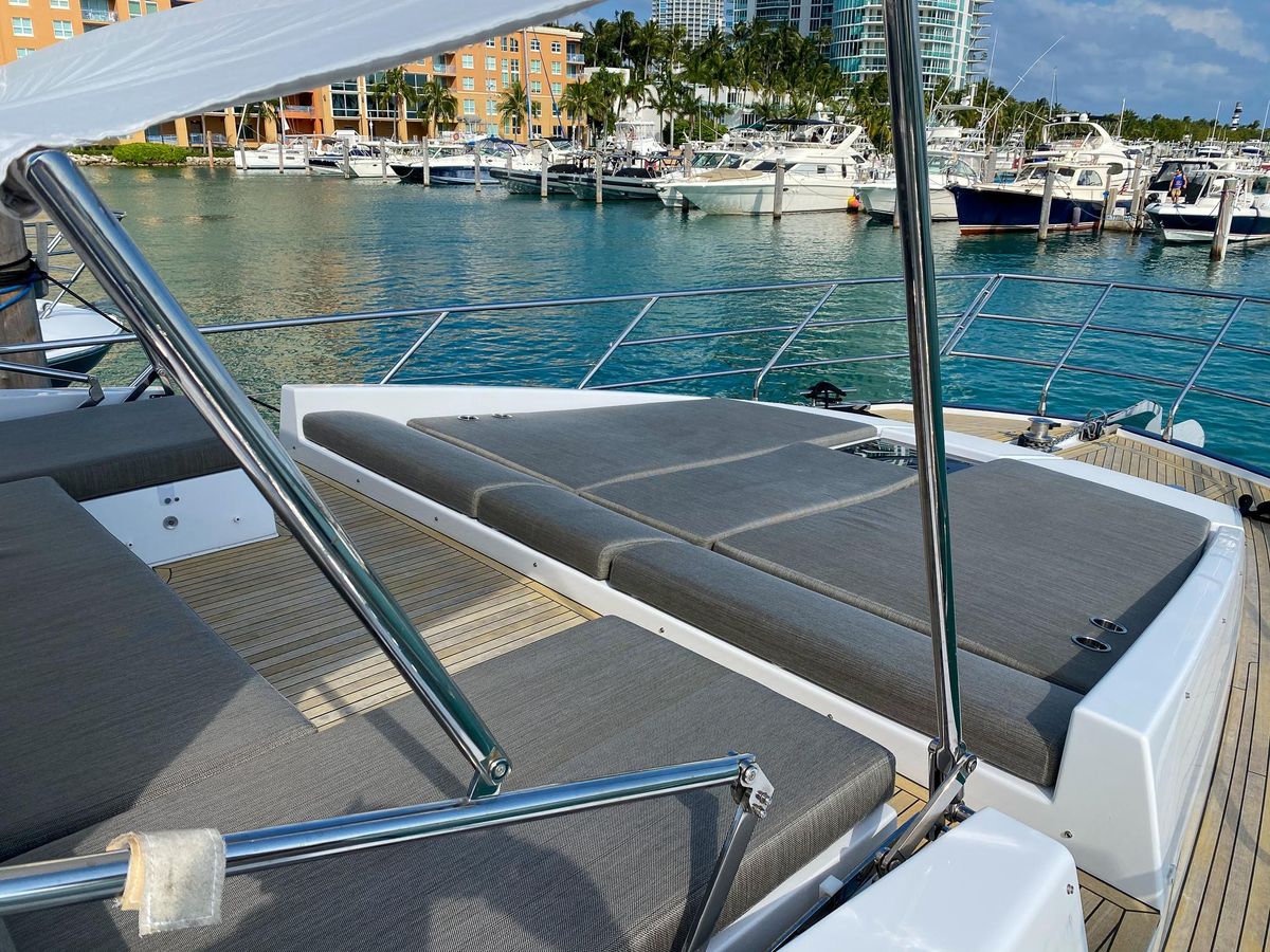 2018 Azimut 66 