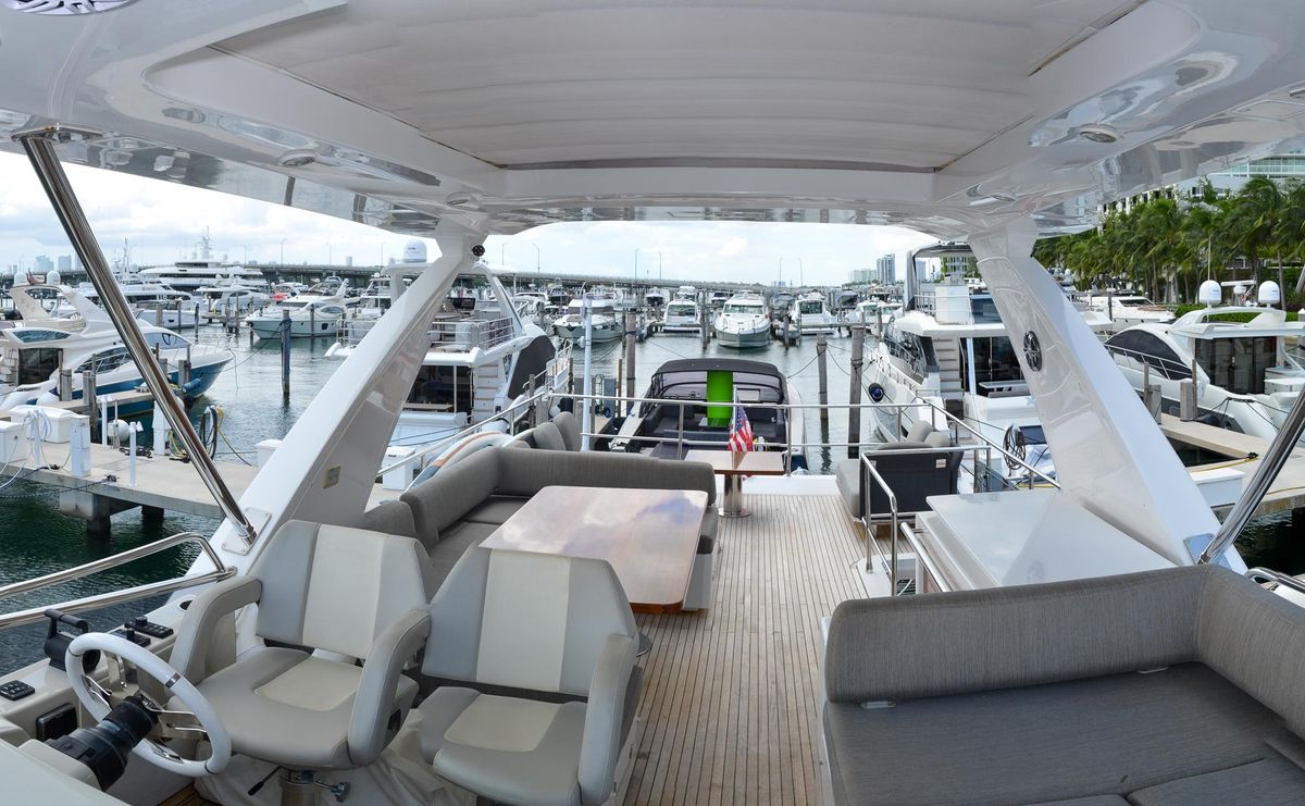 2018 Azimut 66 