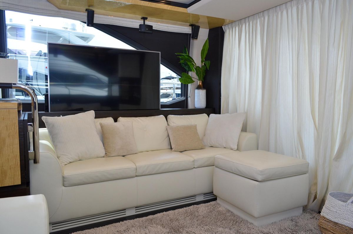 2018 Azimut 66 
