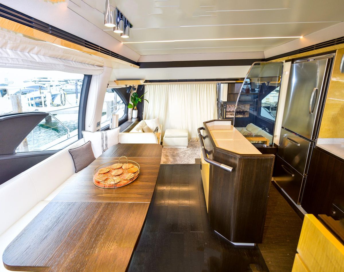 2018 Azimut 66 