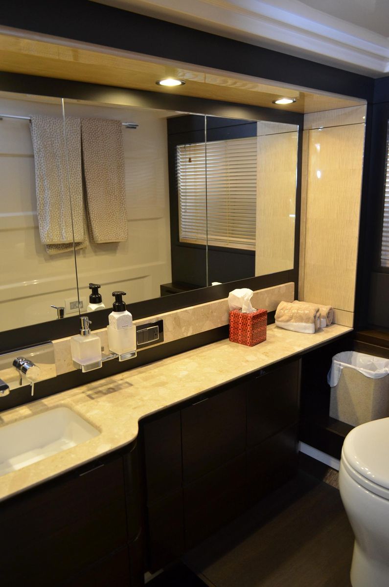 2018 Azimut 66 