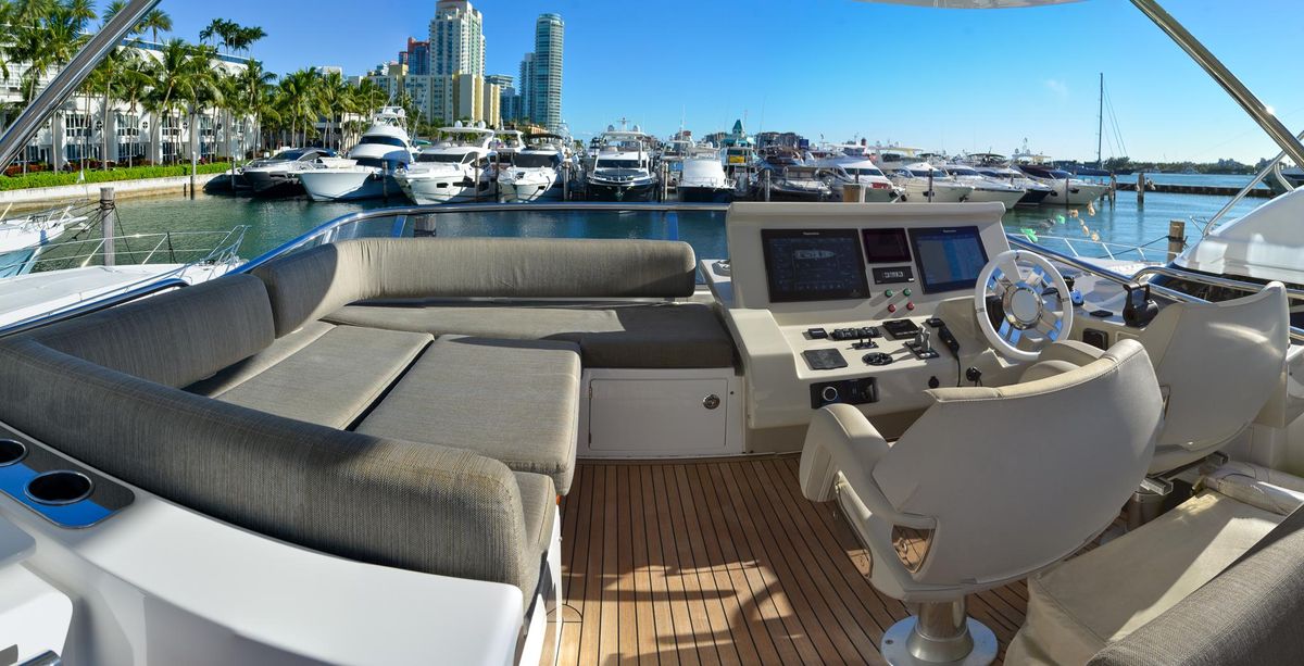 2018 Azimut 66 