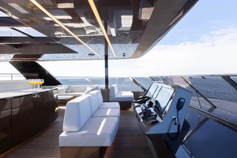 Twilight Yacht Photos Pics Luxurious Sunreef 100 Power yacht interior, 2025 model, featuring sleek design and ocean views.