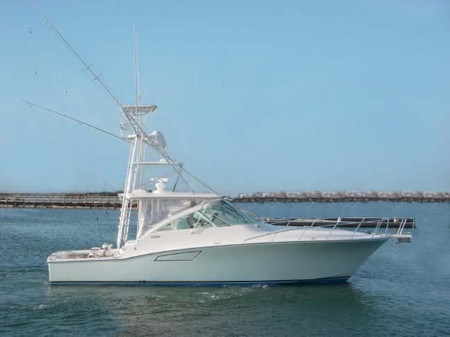 2004 Cabo 40 Express Cats