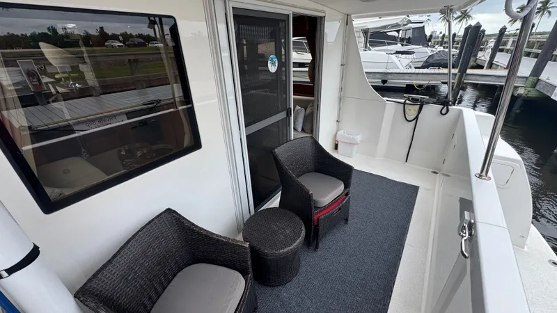 Johnson & Johnson Yacht Photos Pics Aft Deck Facing Starboard