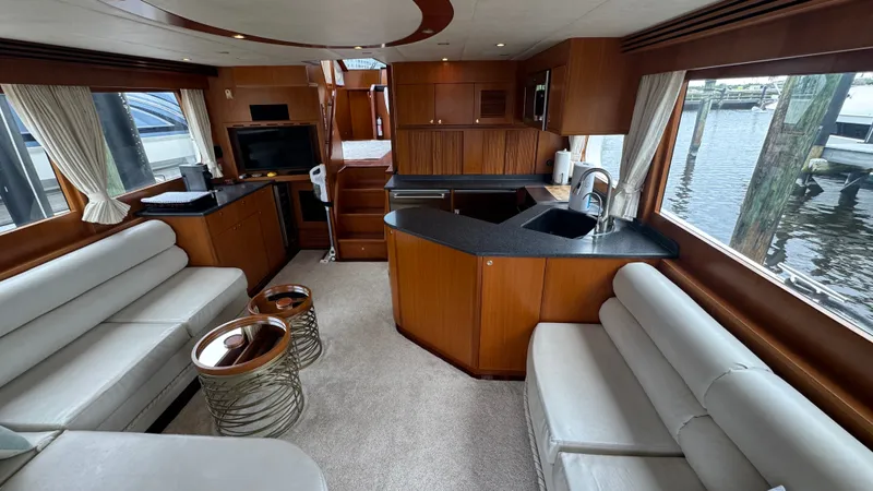 Johnson & Johnson Yacht Photos Pics Salon Entrance