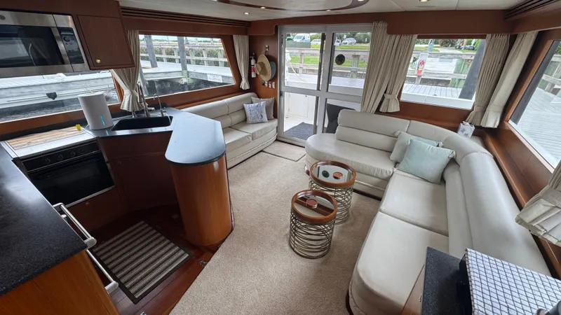 Johnson & Johnson Yacht Photos Pics Salon Looking Aft