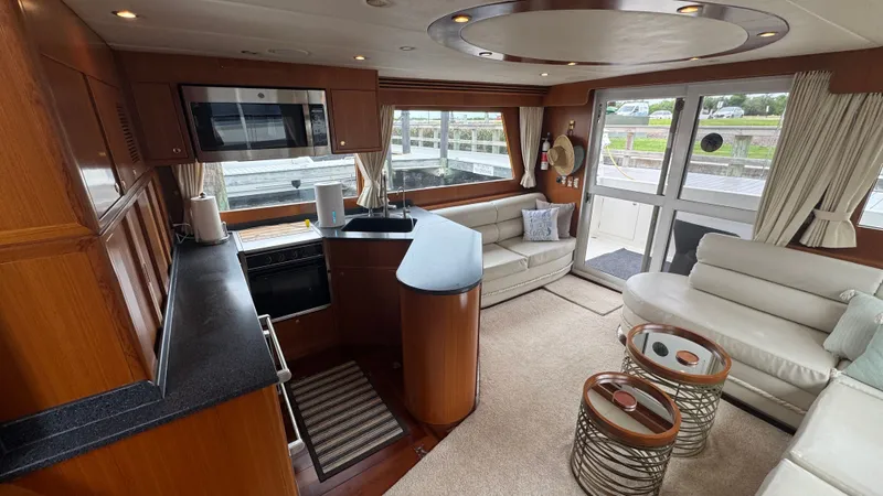 Johnson & Johnson Yacht Photos Pics Salon Facing Starboard