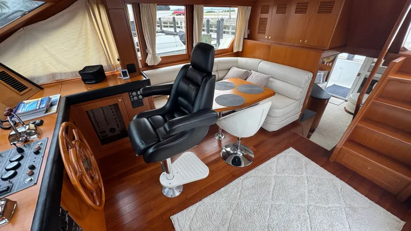 Johnson & Johnson Yacht Photos Pics Upper Helm Facing Starboard