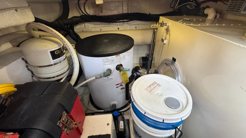 Johnson & Johnson Yacht Photos Pics Engine Room