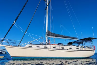 Island Packet 45