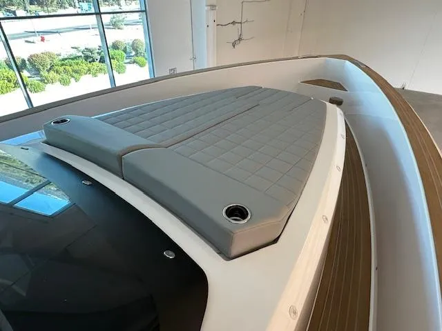 Pardo 38 Yacht Photos Pics 2023 Pardo Yachts 38 with cushioned deck, indoor showroom display.