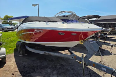 Sea Ray 220 Sundeck