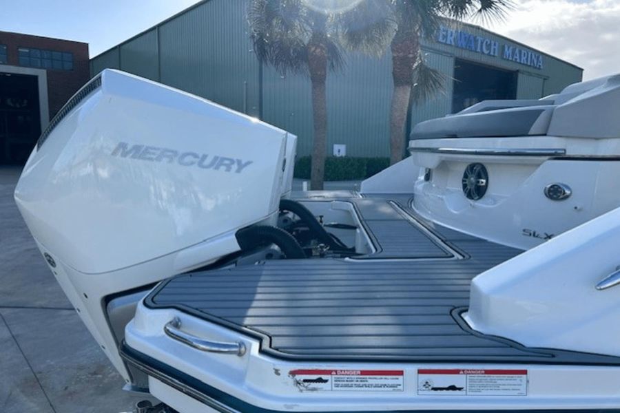 2021 Sea Ray SLX 310 OB