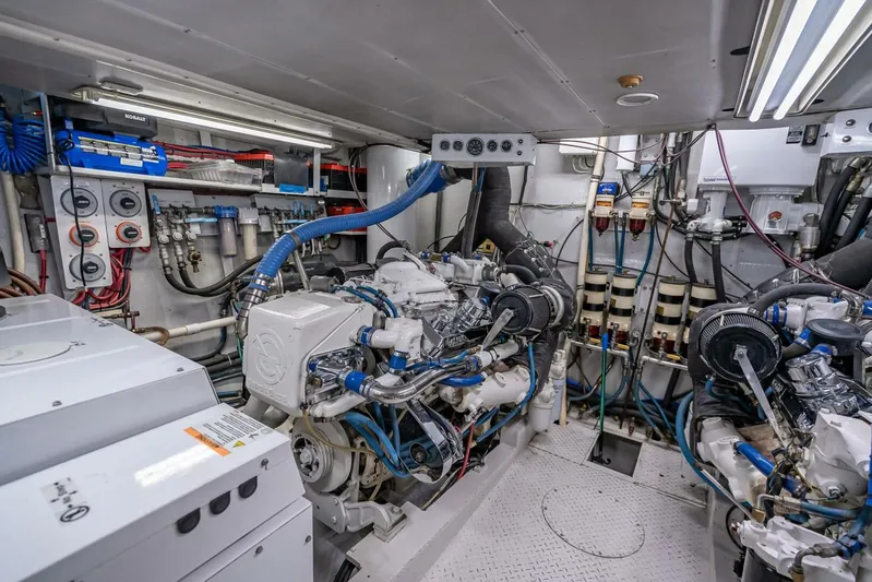 Lady Helen Yacht Photos Pics 