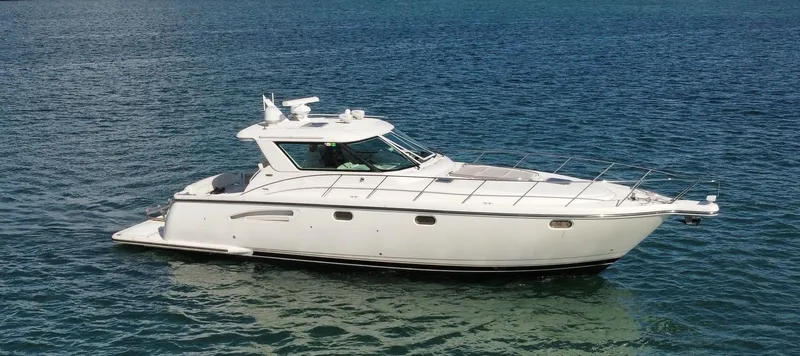 Family Bonds Yacht Photos Pics 