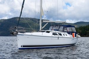 Hunter 41 Deck Salon
