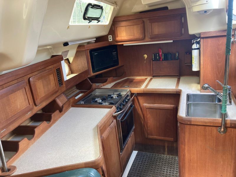 1995 Hunter Passage 42