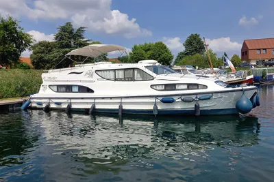 2001 Le Boat Magnifique