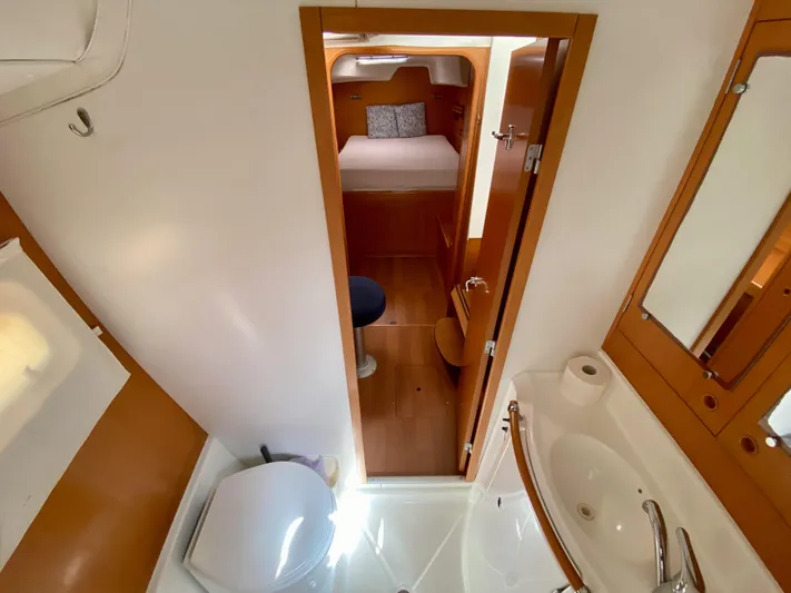 Delphi Yacht Photos Pics 