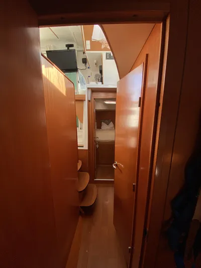 Delphi Yacht Photos Pics 