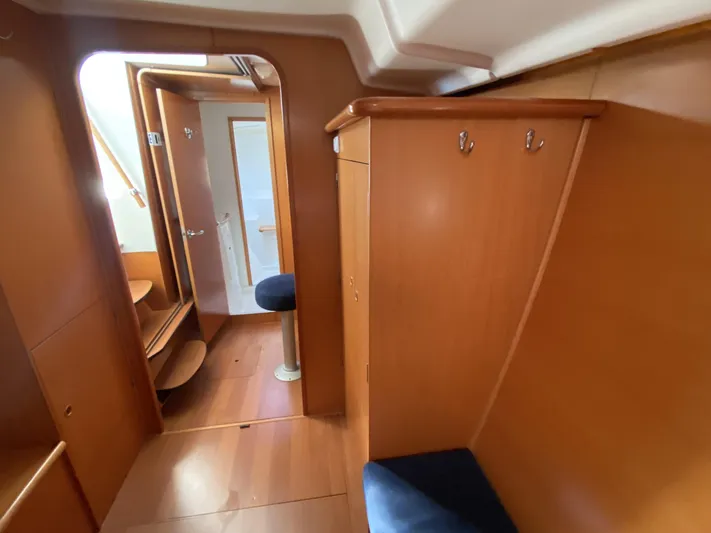 Delphi Yacht Photos Pics 