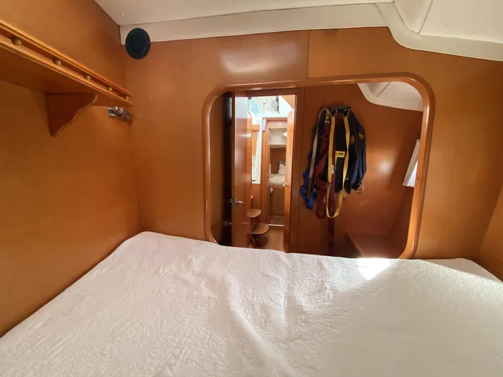 Delphi Yacht Photos Pics 