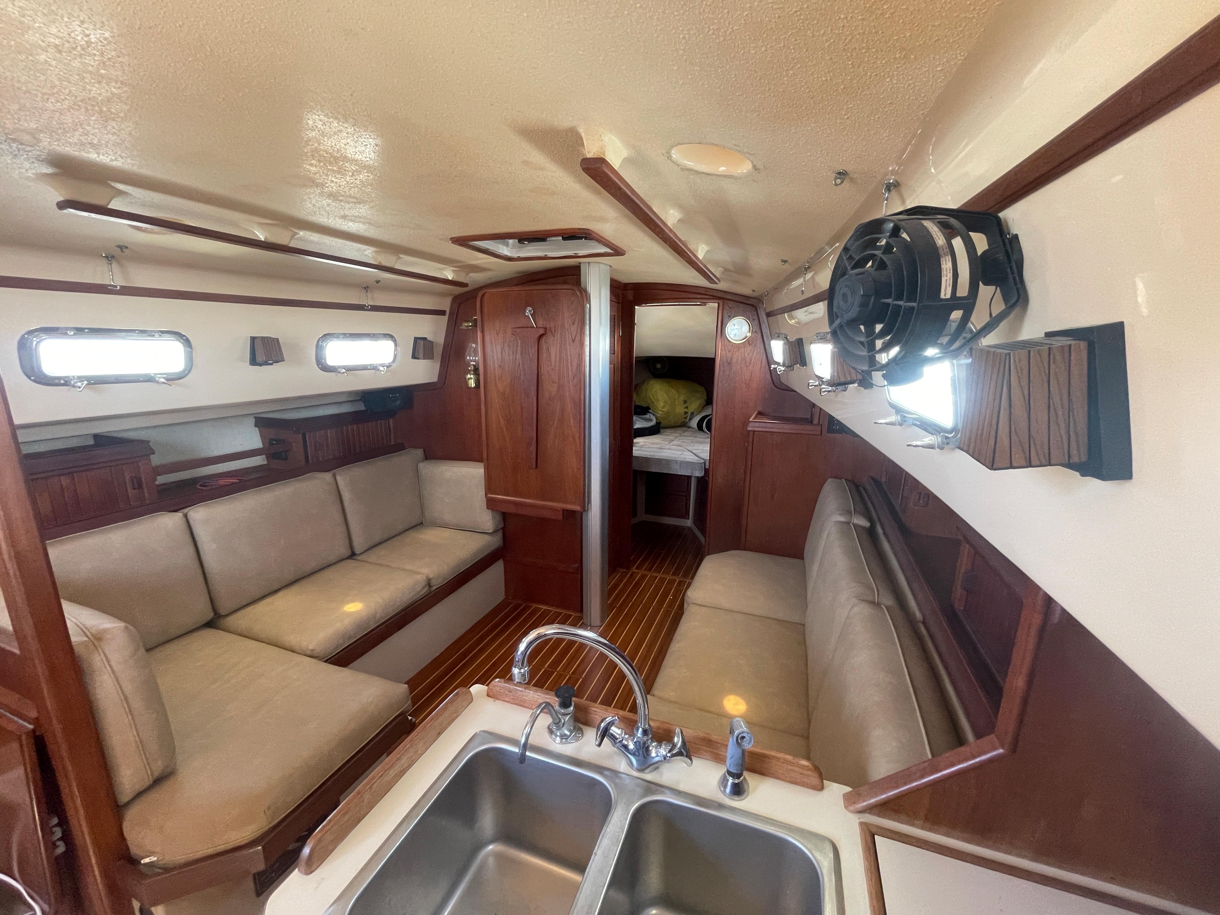 1990 Island Packet 32 Cruiser for sale YachtWorld