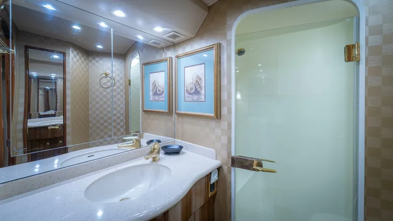 Profishent Yacht Photos Pics 