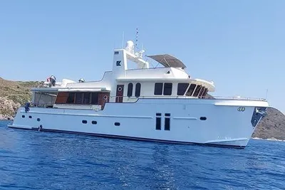 Custom-Craft TRAWLER KUNTUR 76
