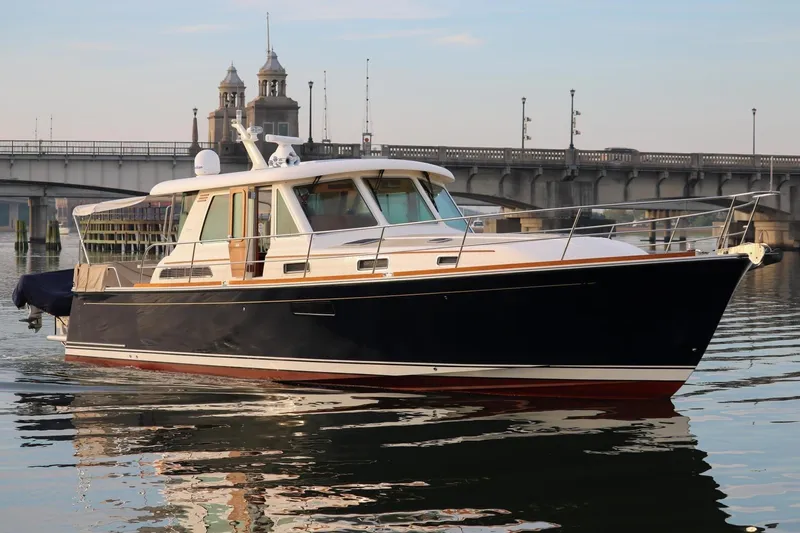 Endurance Yacht Photos Pics 