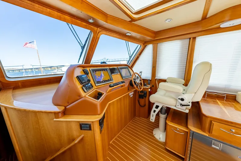 Endurance Yacht Photos Pics 