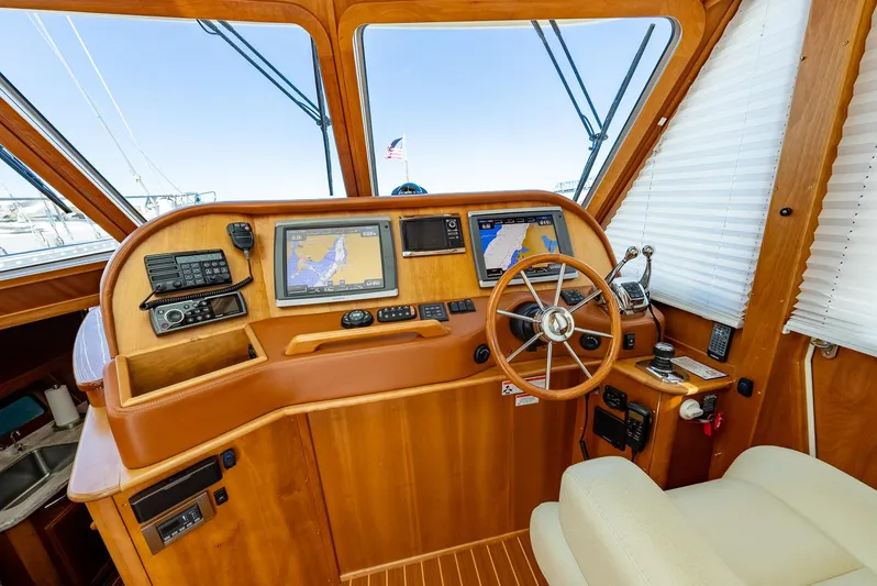 Endurance Yacht Photos Pics 