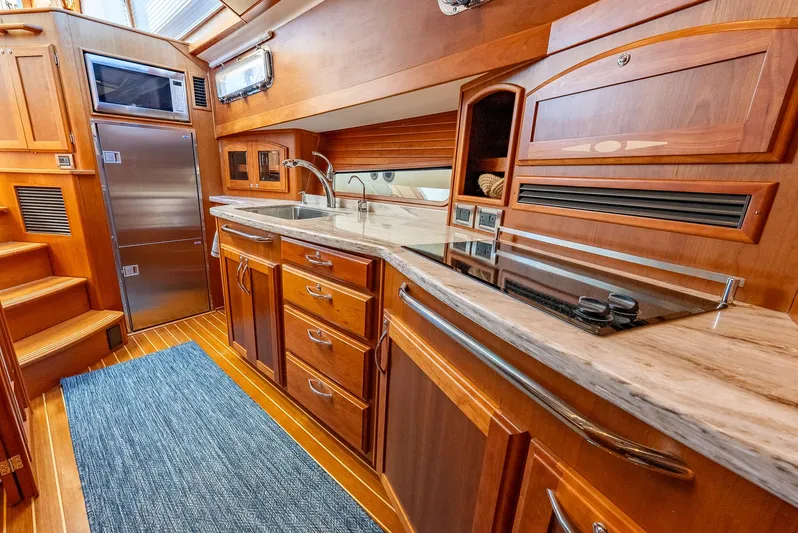 Endurance Yacht Photos Pics 