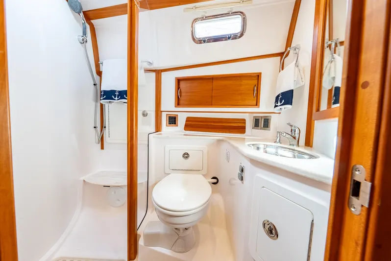 Endurance Yacht Photos Pics 