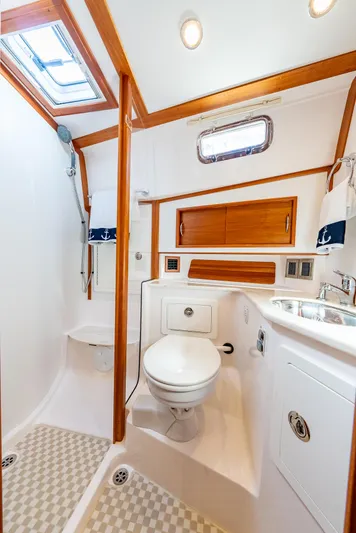 Endurance Yacht Photos Pics 