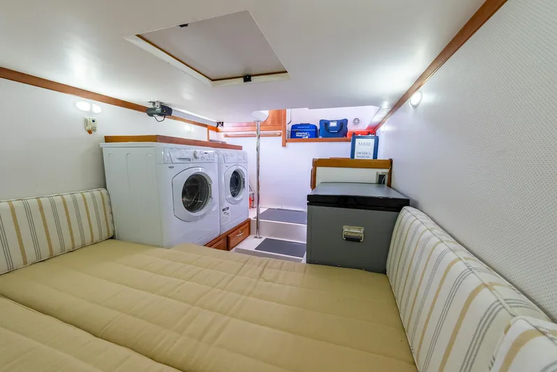 Endurance Yacht Photos Pics 