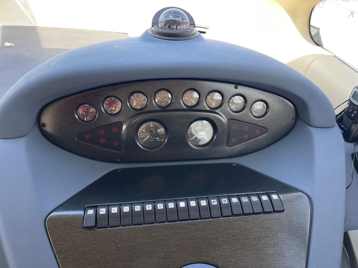 2005 Azimut 48 