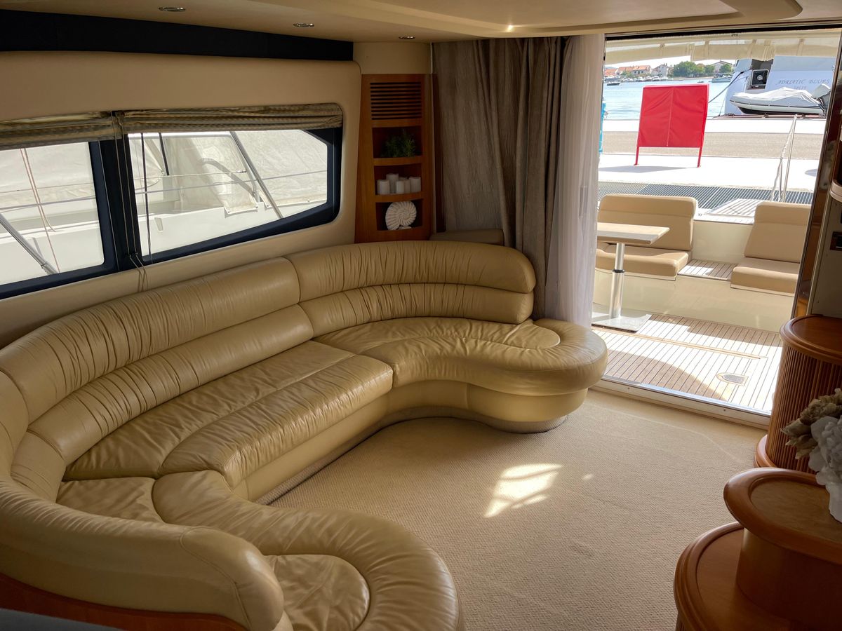 2005 Azimut 48 