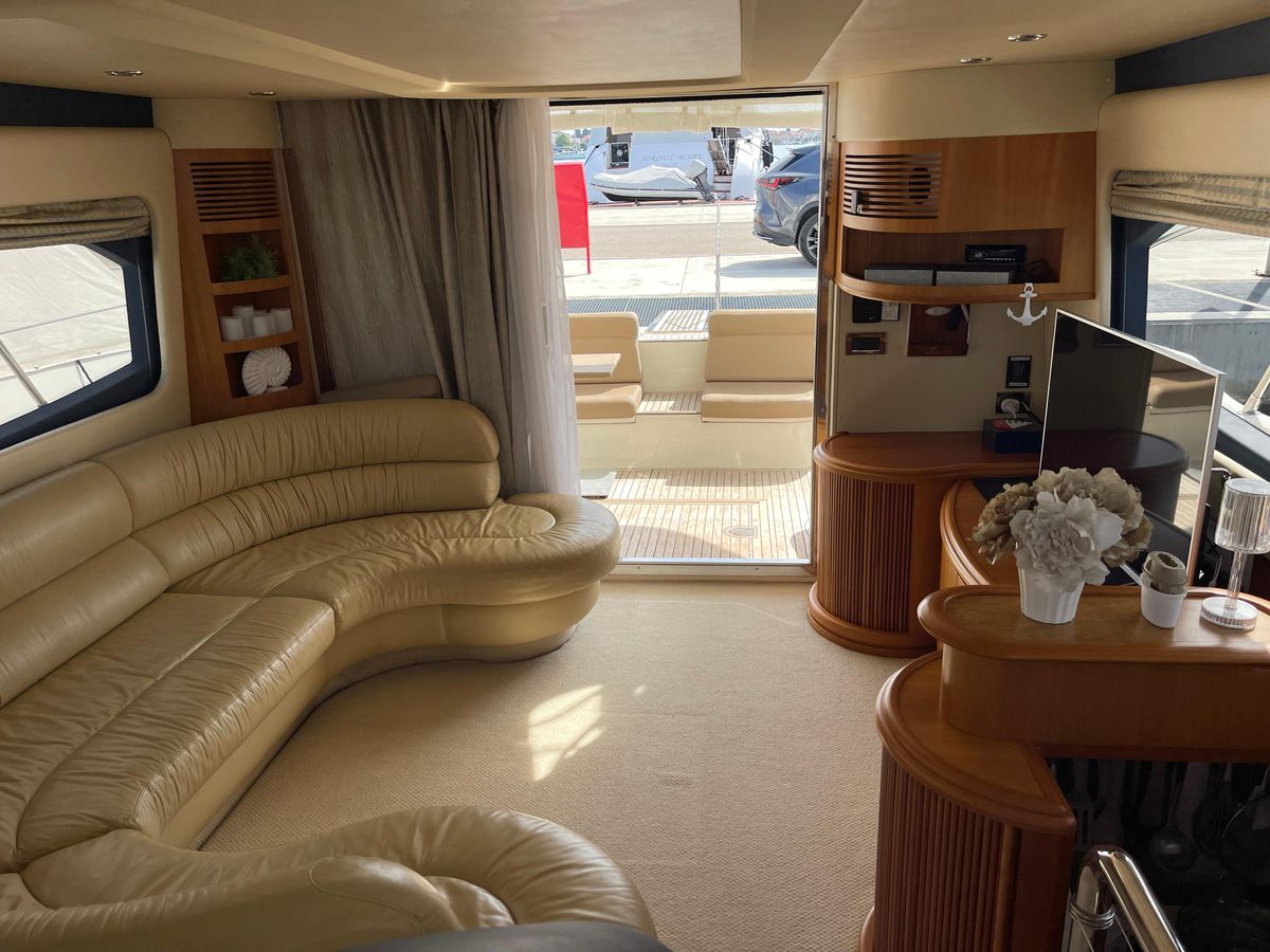 2005 Azimut 48 