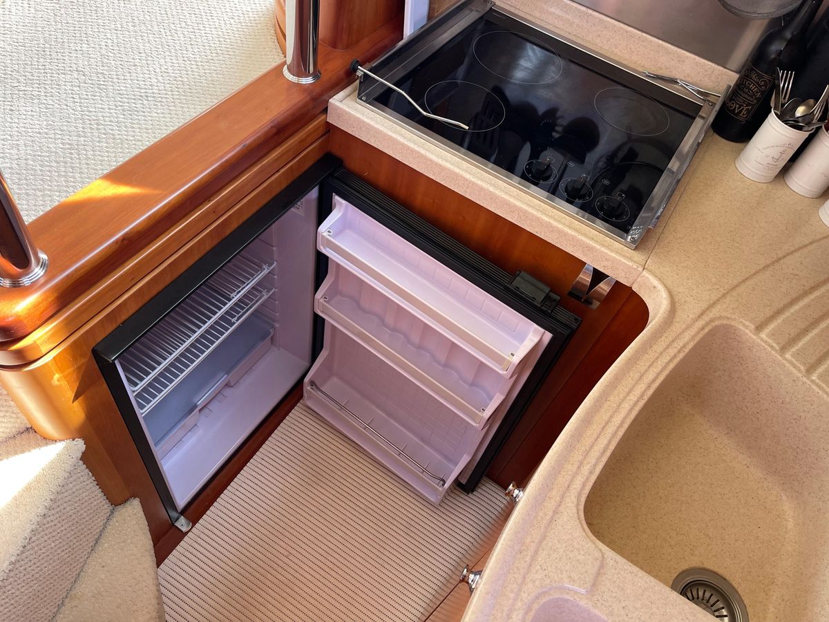 2005 Azimut 48 