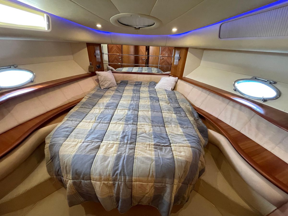 2005 Azimut 48 