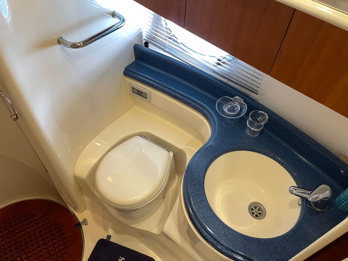 2005 Azimut 48 