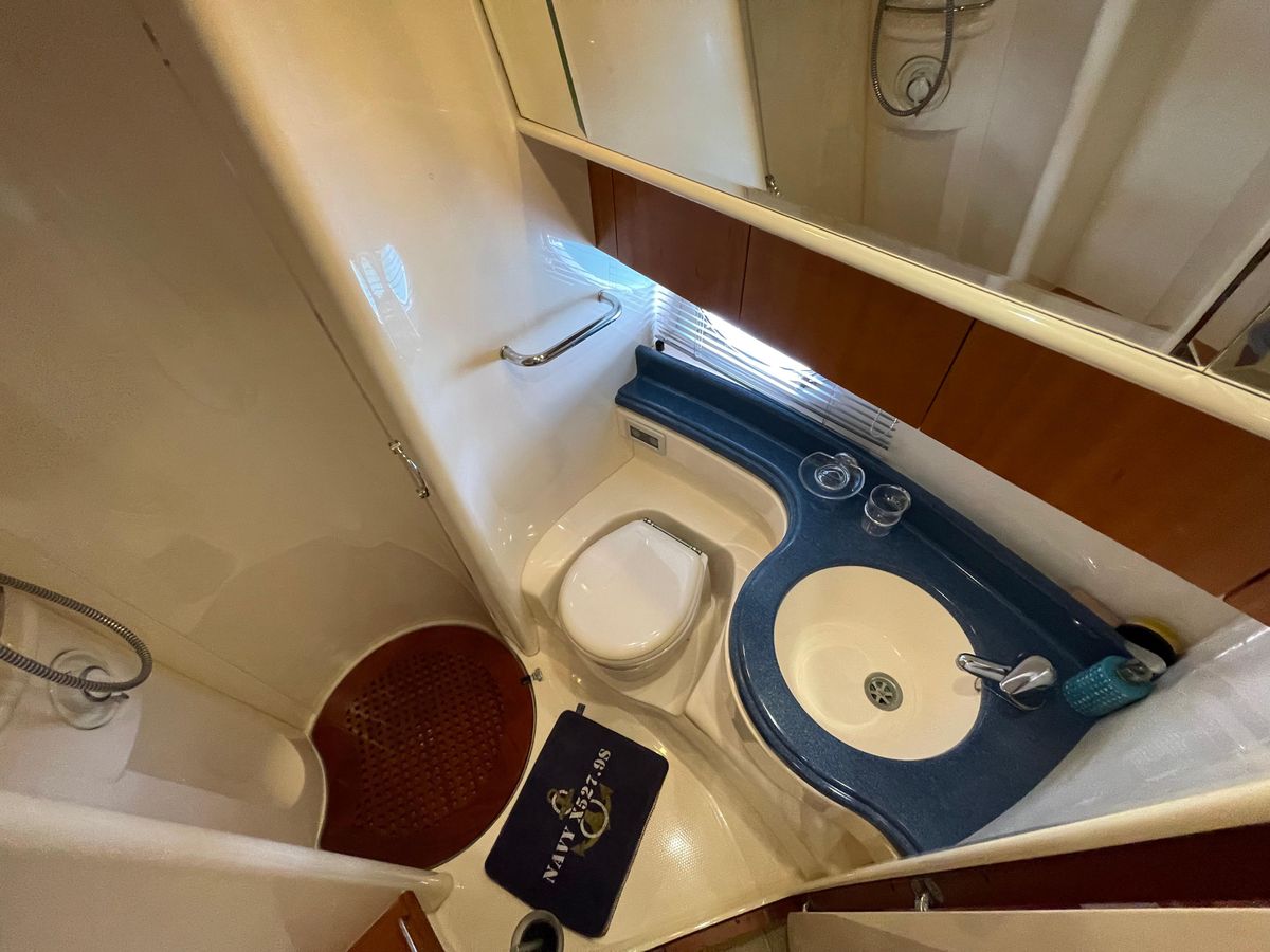 2005 Azimut 48 