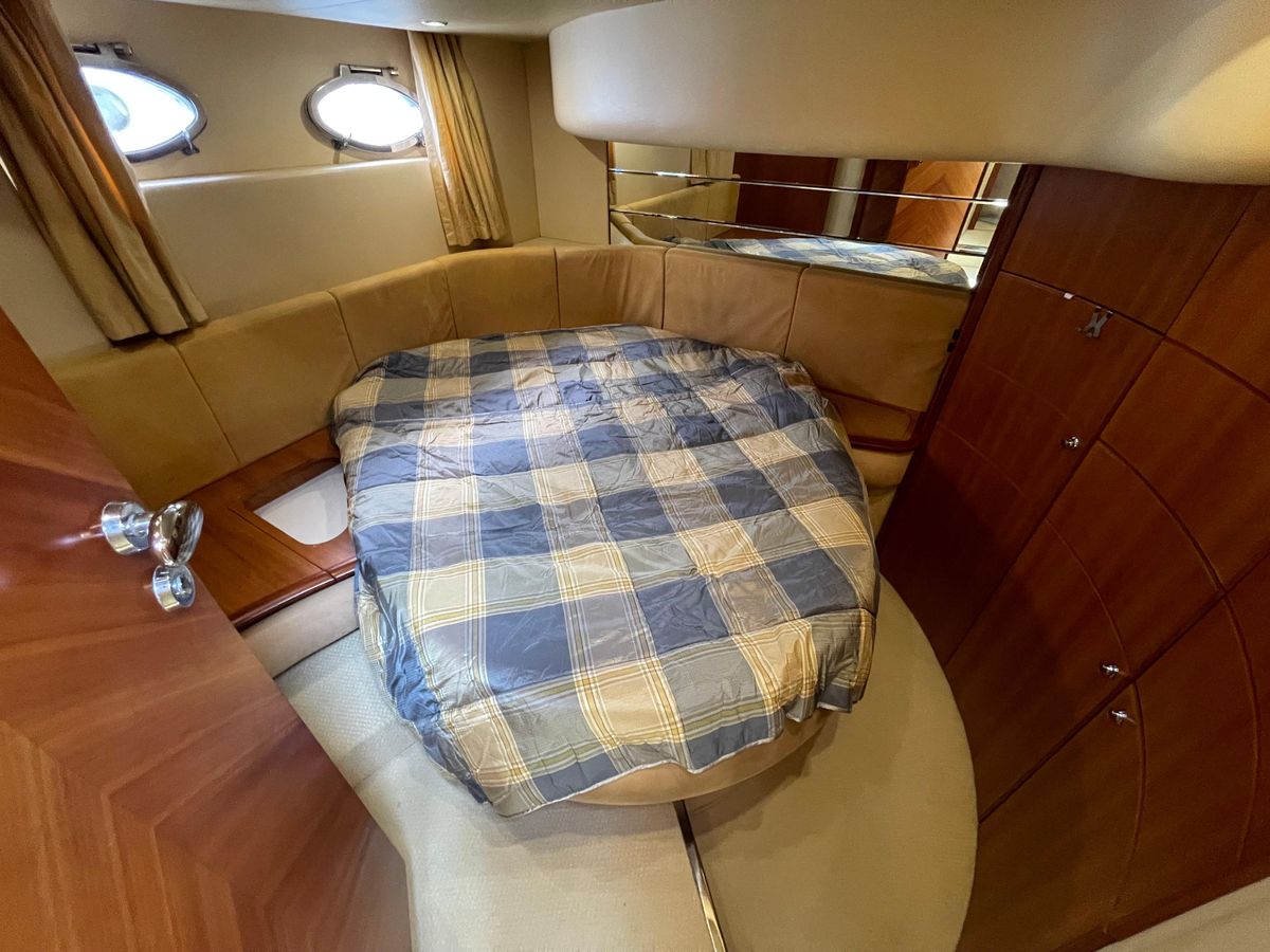 2005 Azimut 48 